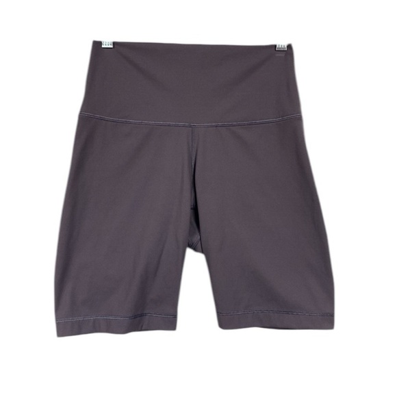 Everlane Perform Biker Short Womens Size S Purple Dark Plum Athletic - Picture 1 of 6
